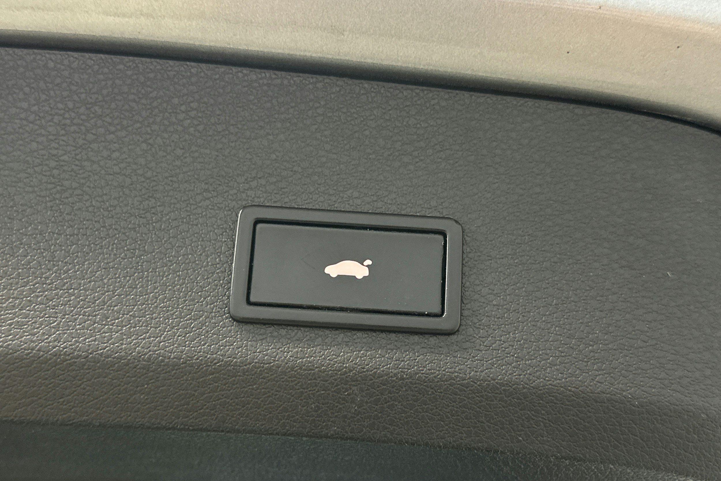 harmaa metalliväri Audi Q7 2007 kuva 47.