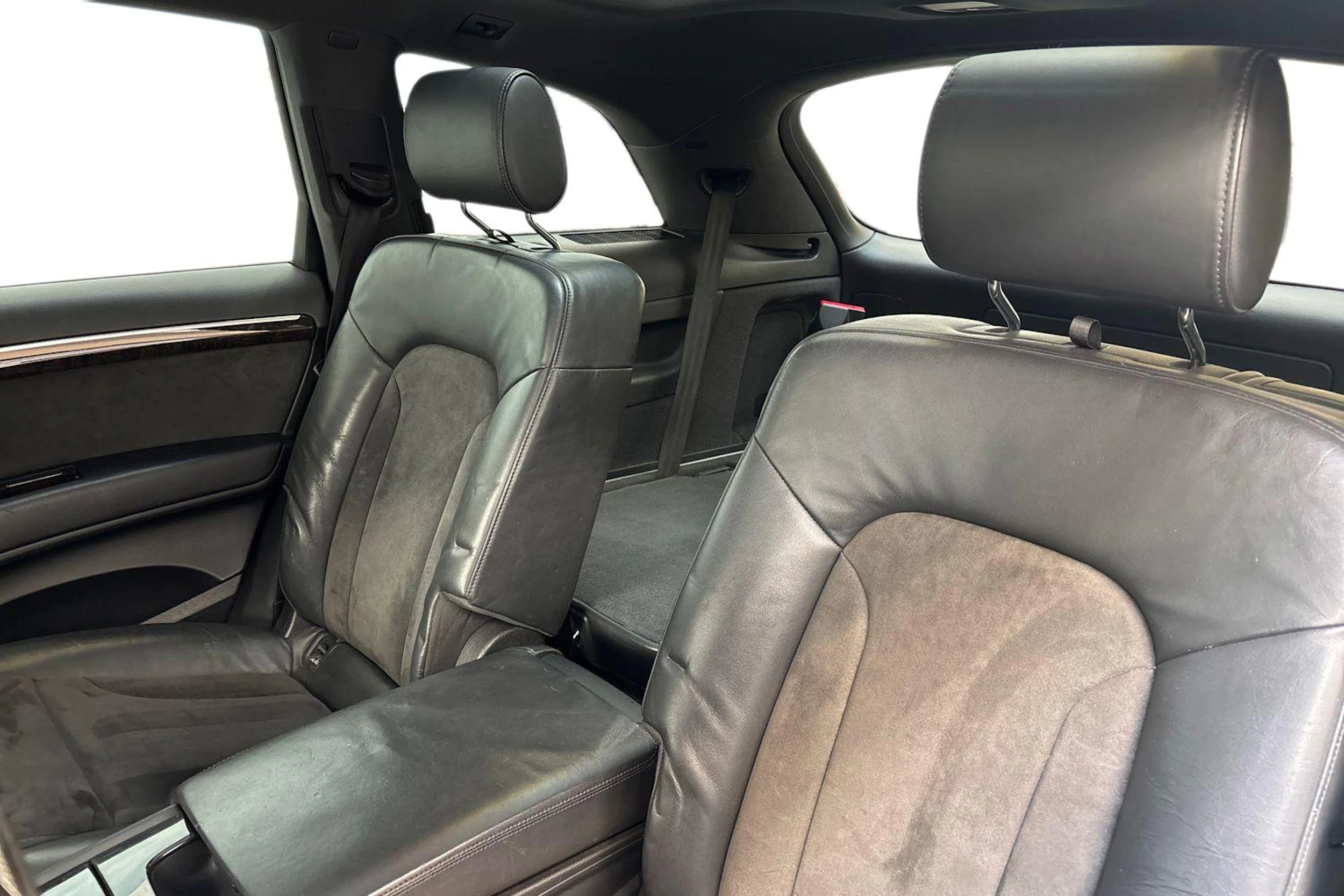 musta Audi Q7 2008 kuva 8.