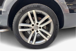 musta Audi Q7 2008 kuva 9.
