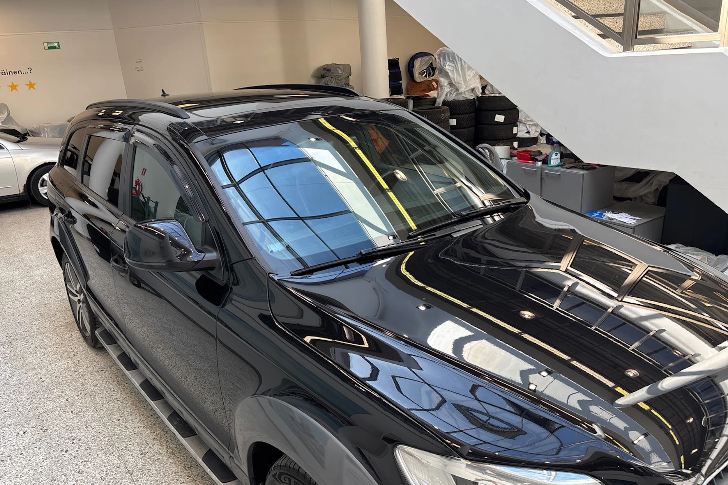 musta Audi Q7 2008 kuva 16.