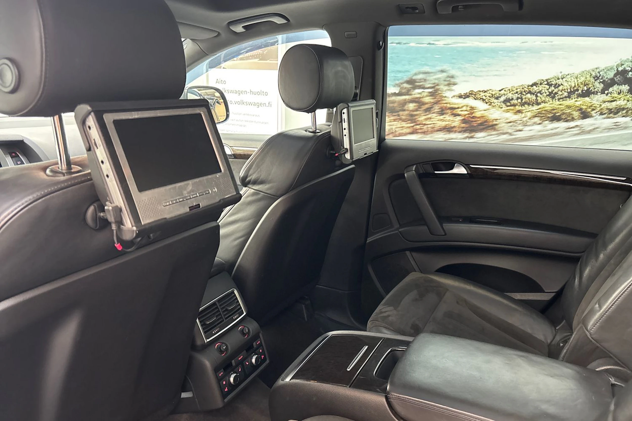 musta Audi Q7 2008 kuva 30.