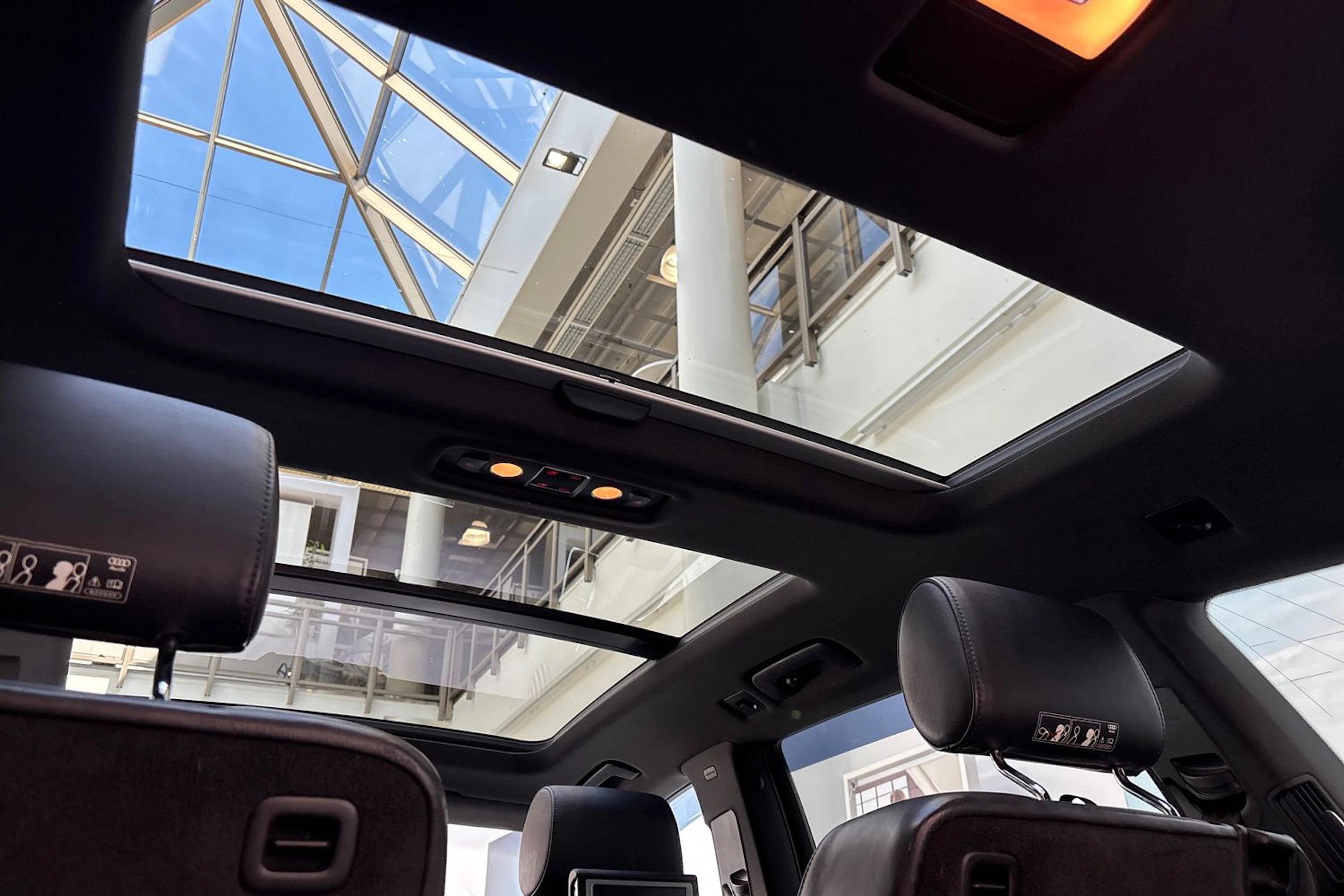musta Audi Q7 2008 kuva 32.
