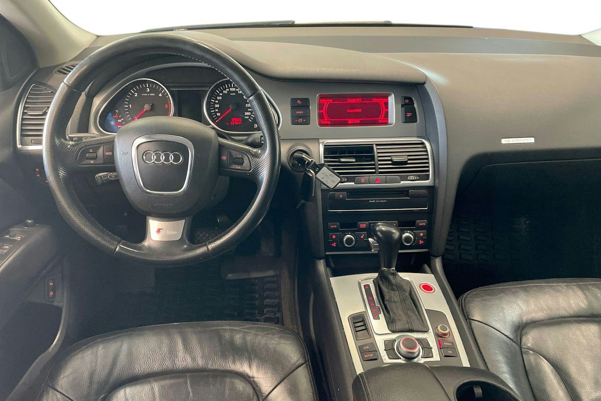 musta Audi Q7 2008 kuva 9.