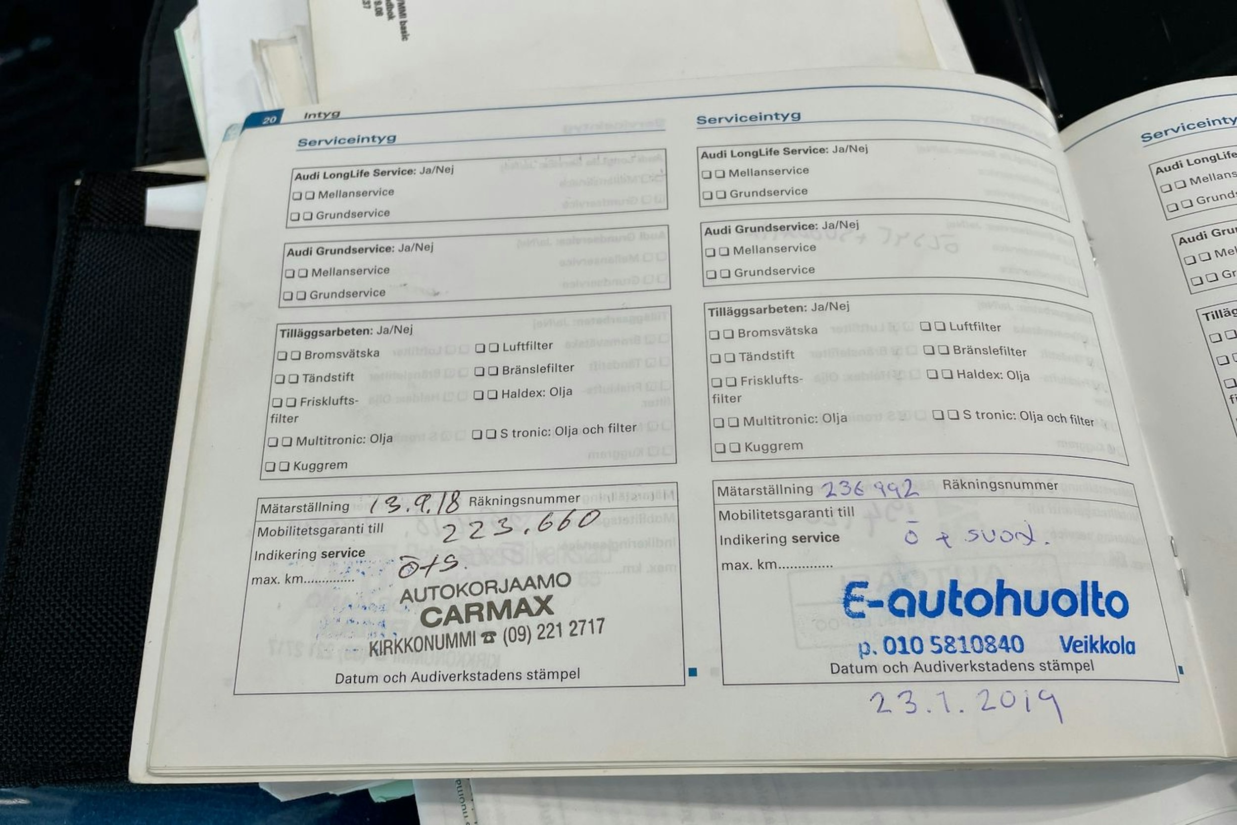 musta Audi Q7 2008 kuva 24.