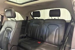 Valkoinen Audi Q7 2010 kuva 10.