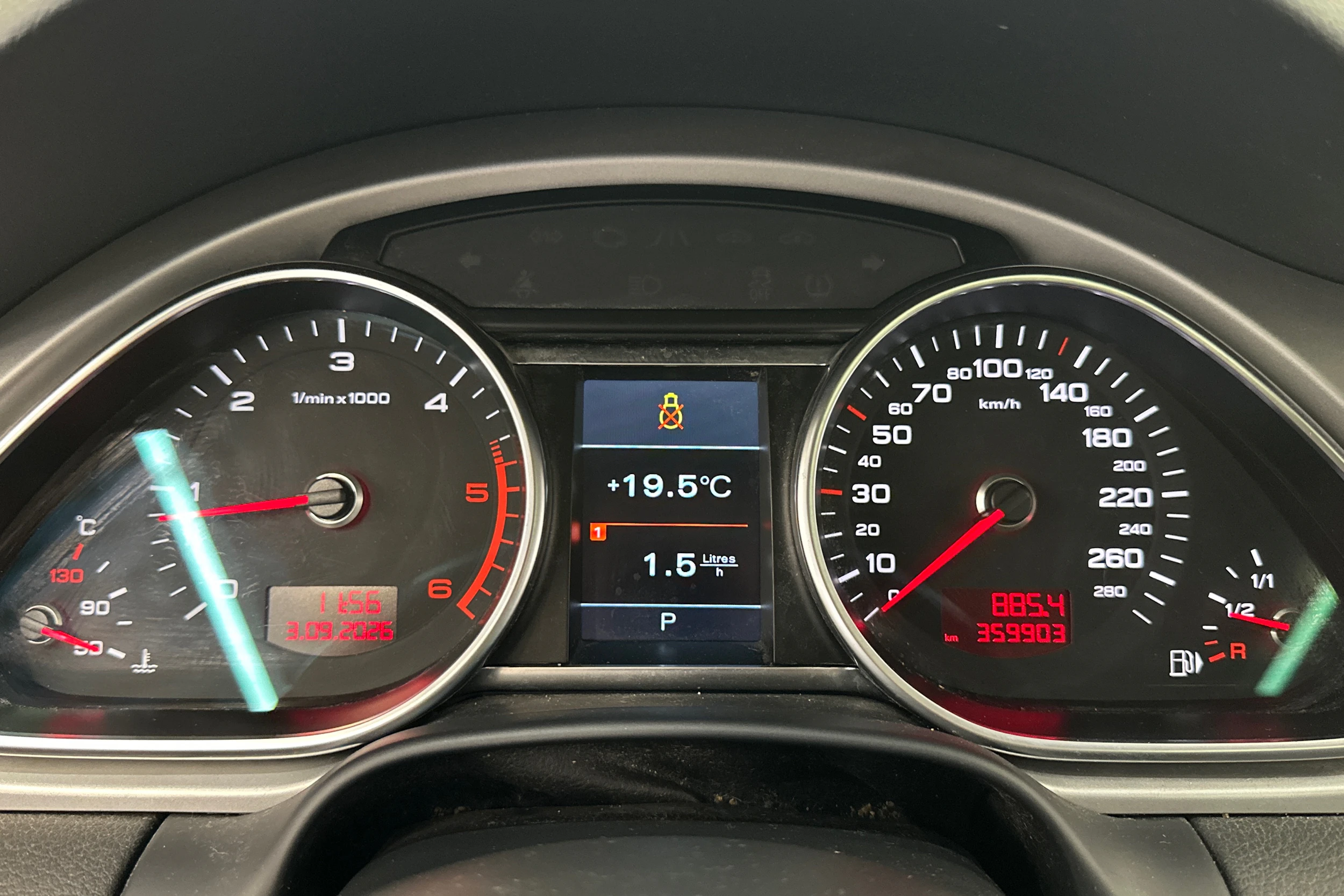 Valkoinen Audi Q7 2010 kuva 16.