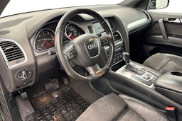 musta Audi Q7 2010 kuva 9.