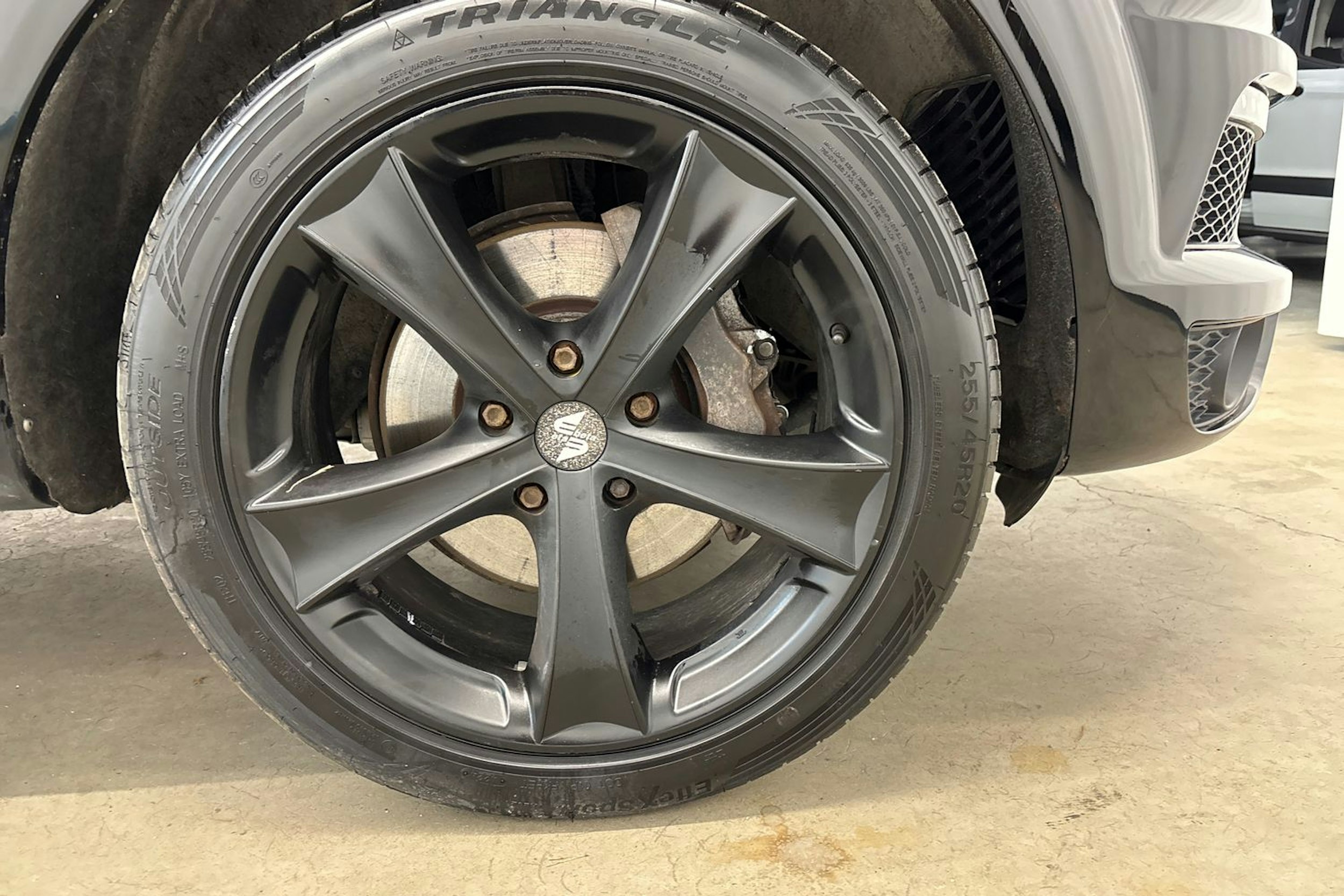 musta Audi Q7 2010 kuva 11.