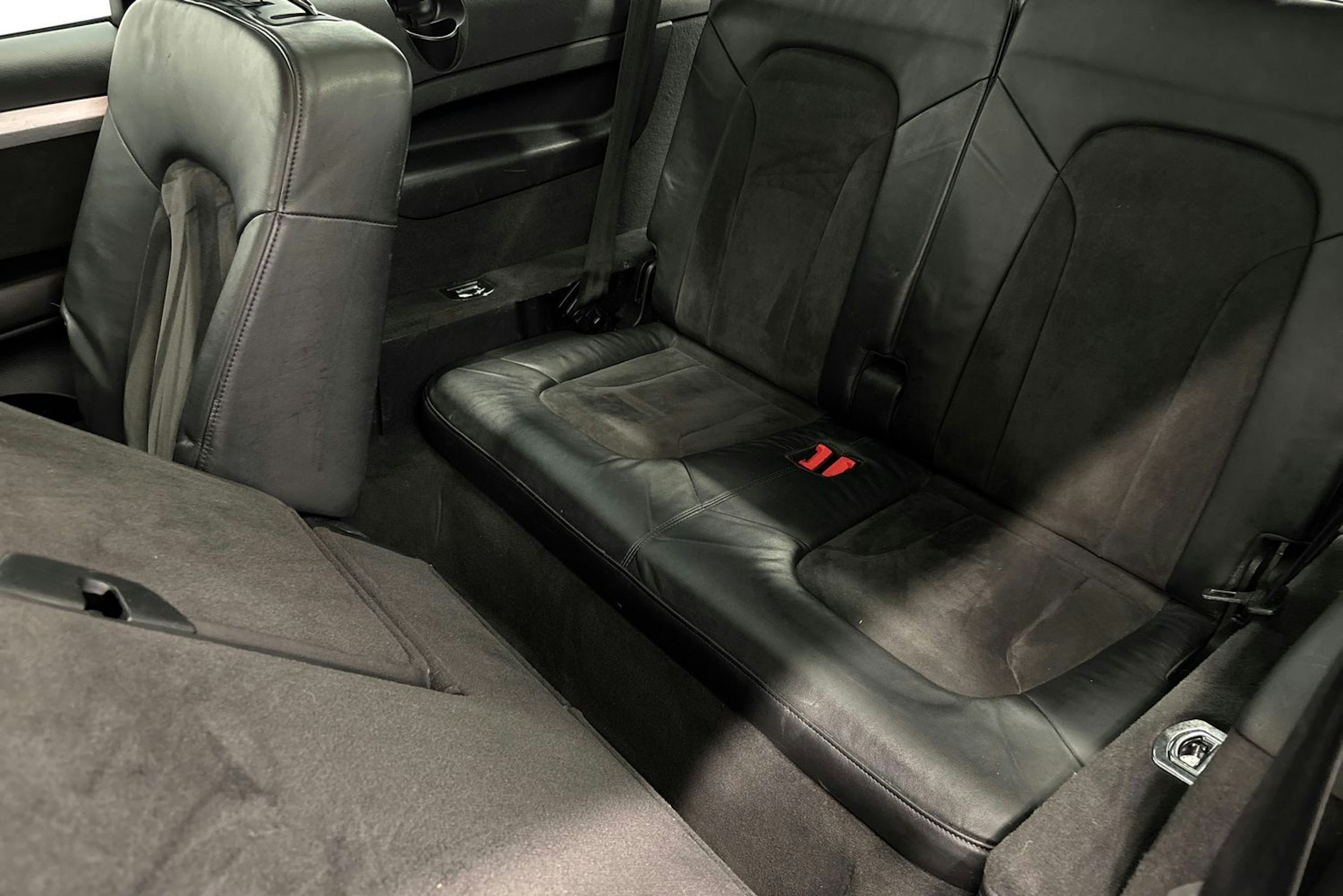 musta Audi Q7 2010 kuva 14.