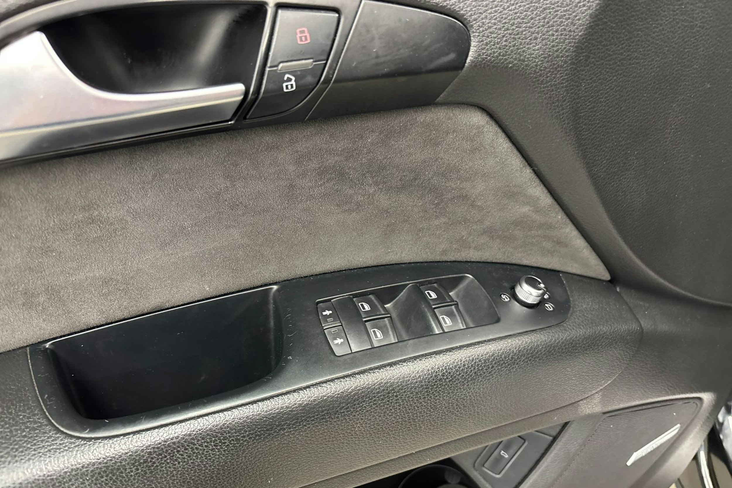 musta Audi Q7 2010 kuva 19.
