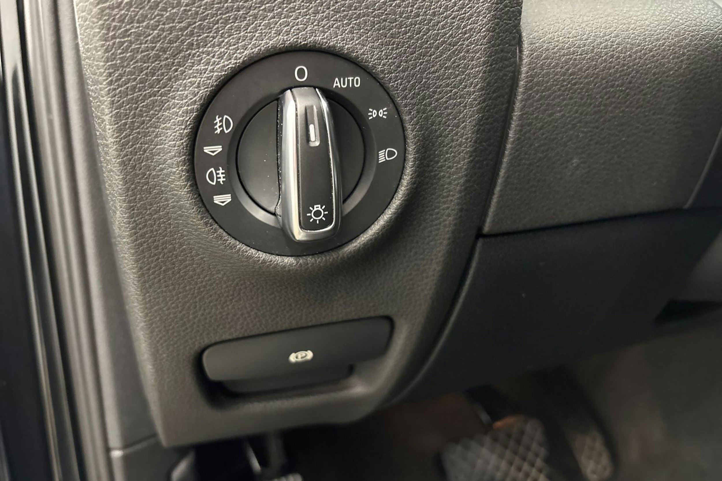 musta Audi Q7 2010 kuva 21.