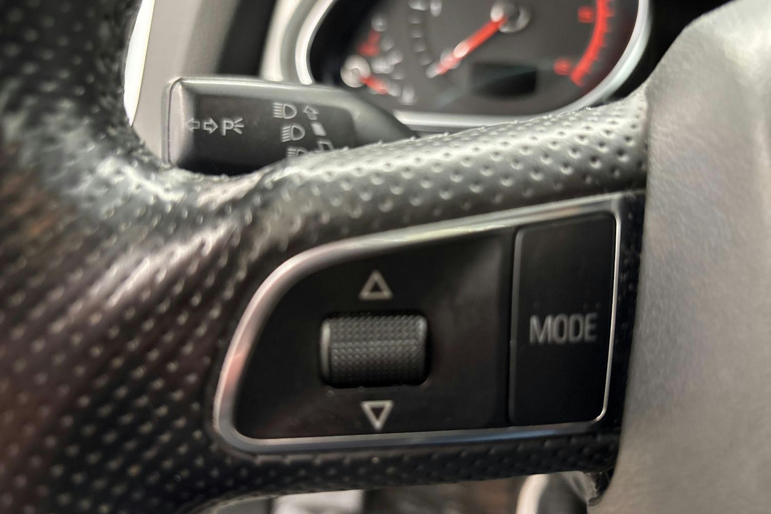 musta Audi Q7 2010 kuva 22.