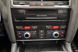 musta Audi Q7 2010 kuva 25.