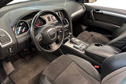 musta Audi Q7 2010 kuva 6.