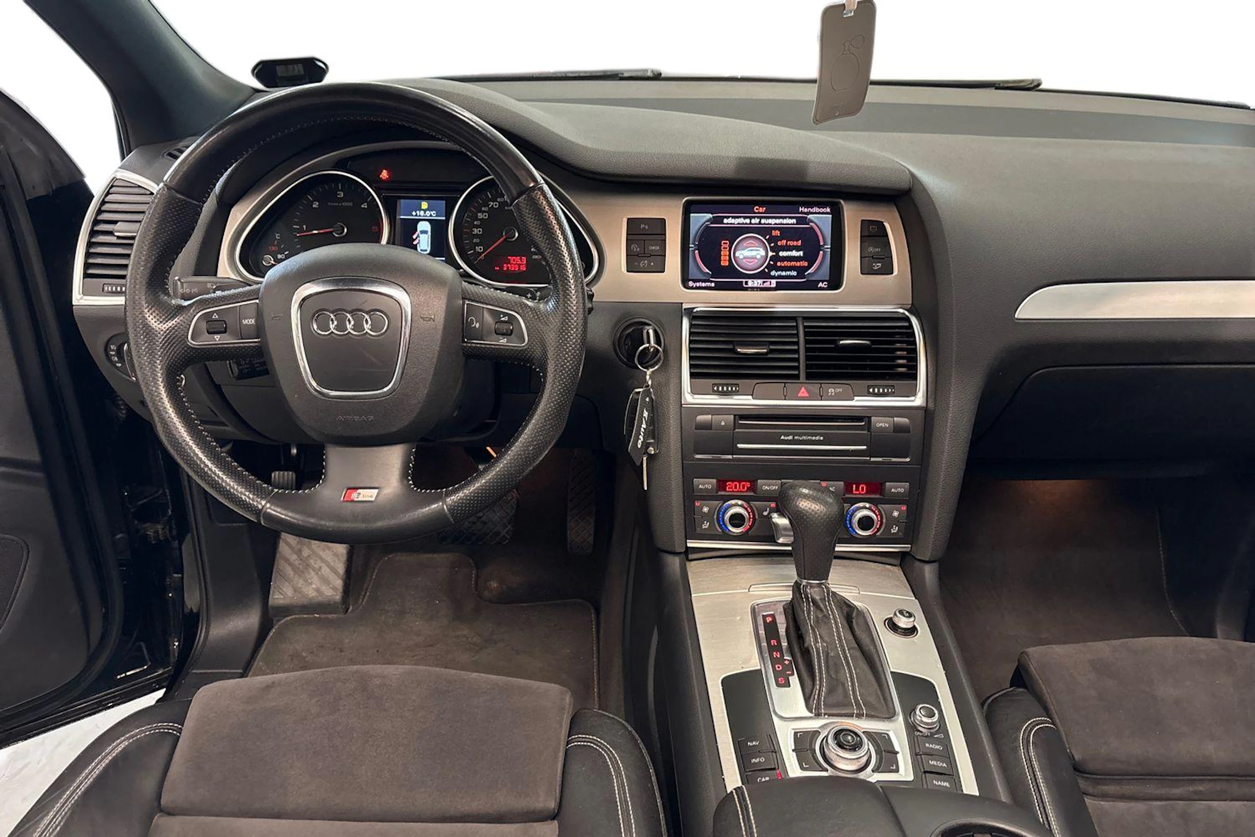 musta Audi Q7 2010 kuva 7.