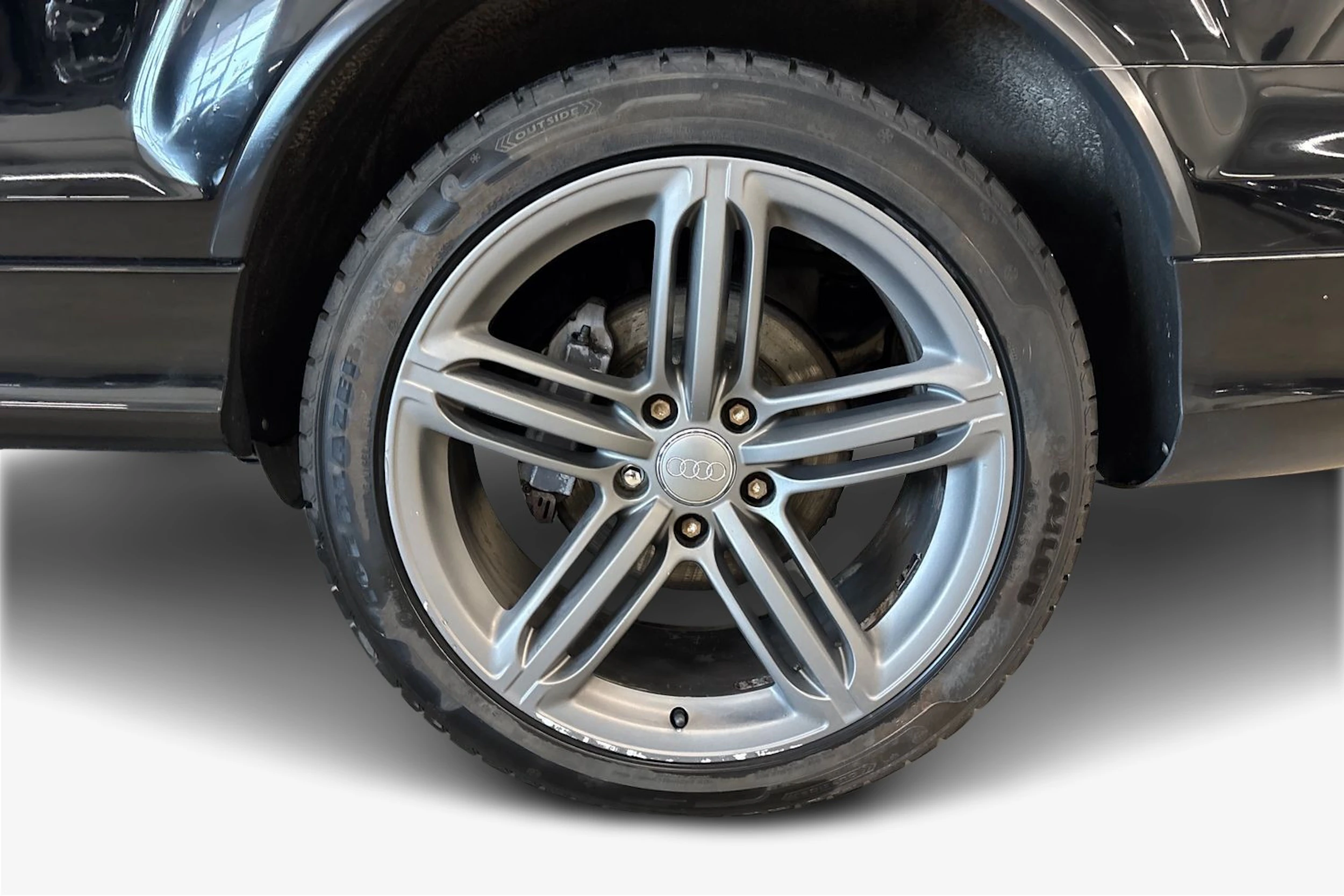 musta Audi Q7 2010 kuva 9.