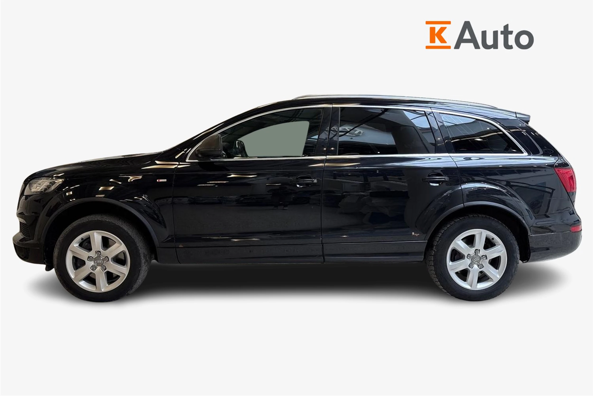 Musta Audi Q7 2011 kuva 5.