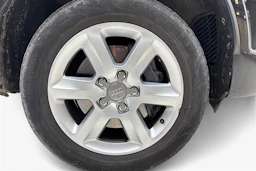 Musta Audi Q7 2011 kuva 9.