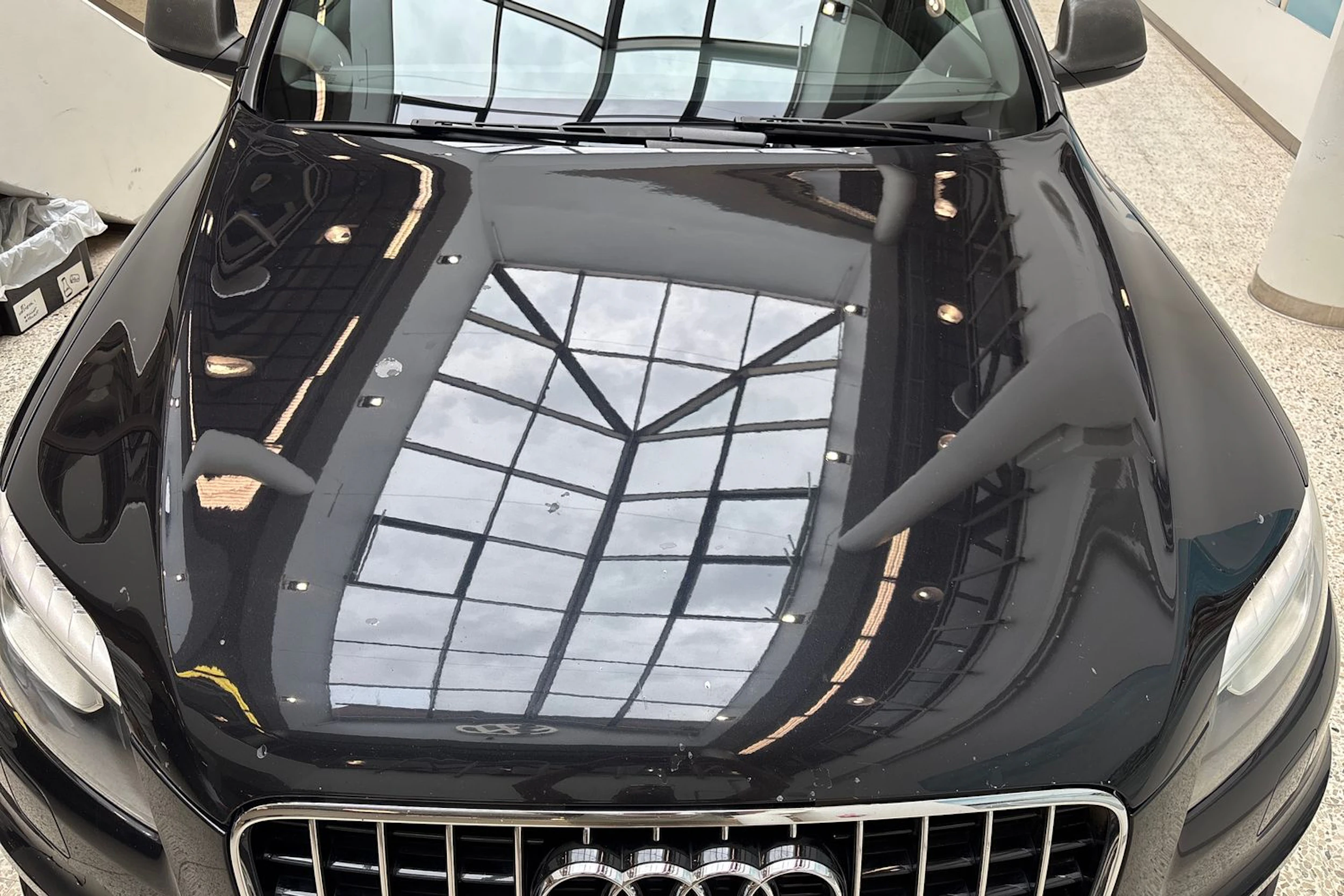 Musta Audi Q7 2011 kuva 16.