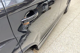 Musta Audi Q7 2011 kuva 22.