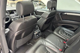 Musta Audi Q7 2011 kuva 28.
