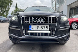 Musta Audi Q7 2011 kuva 39.