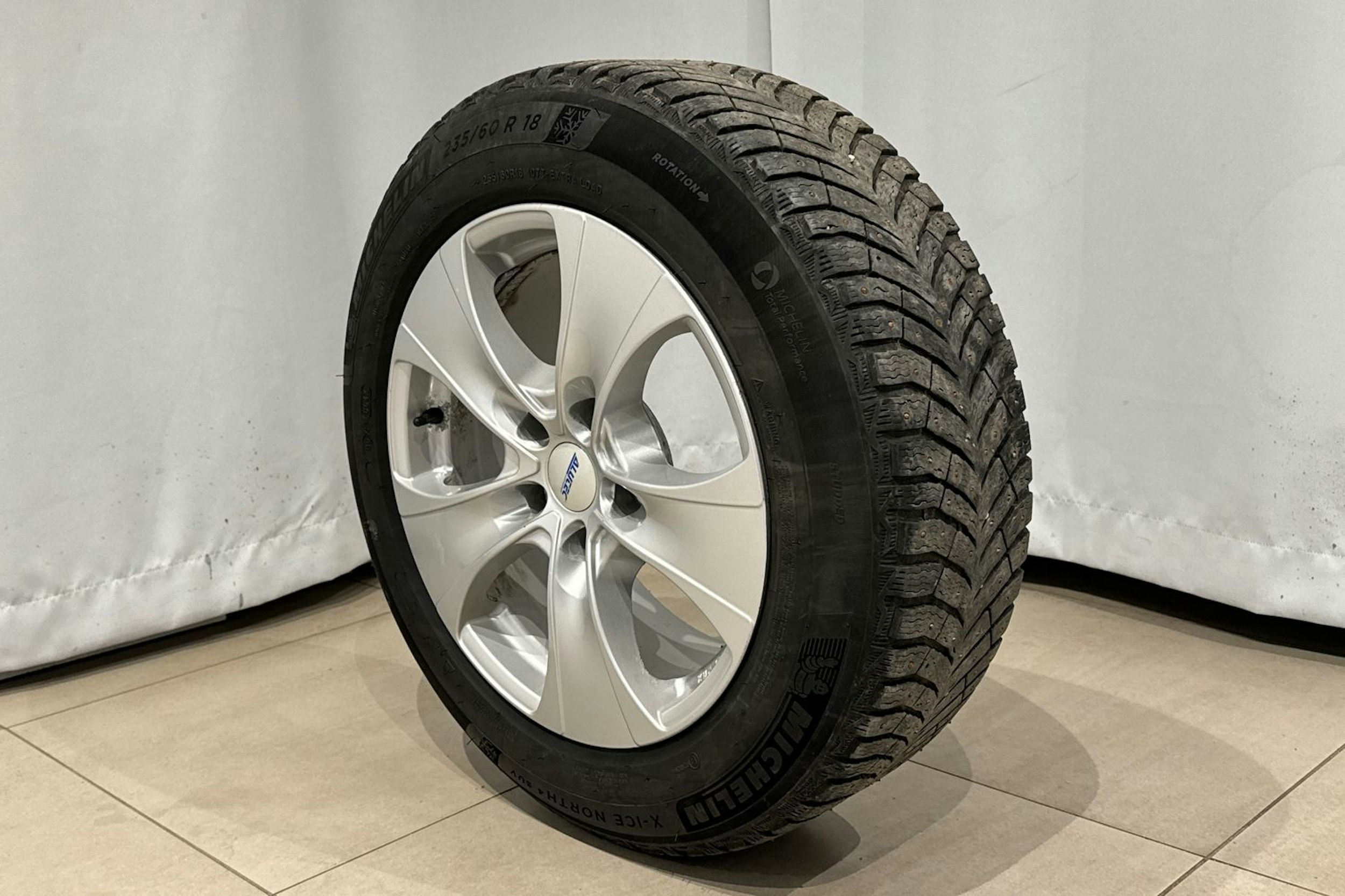 musta Audi Q7 2011 kuva 14.
