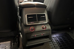 musta Audi Q7 2011 kuva 18.