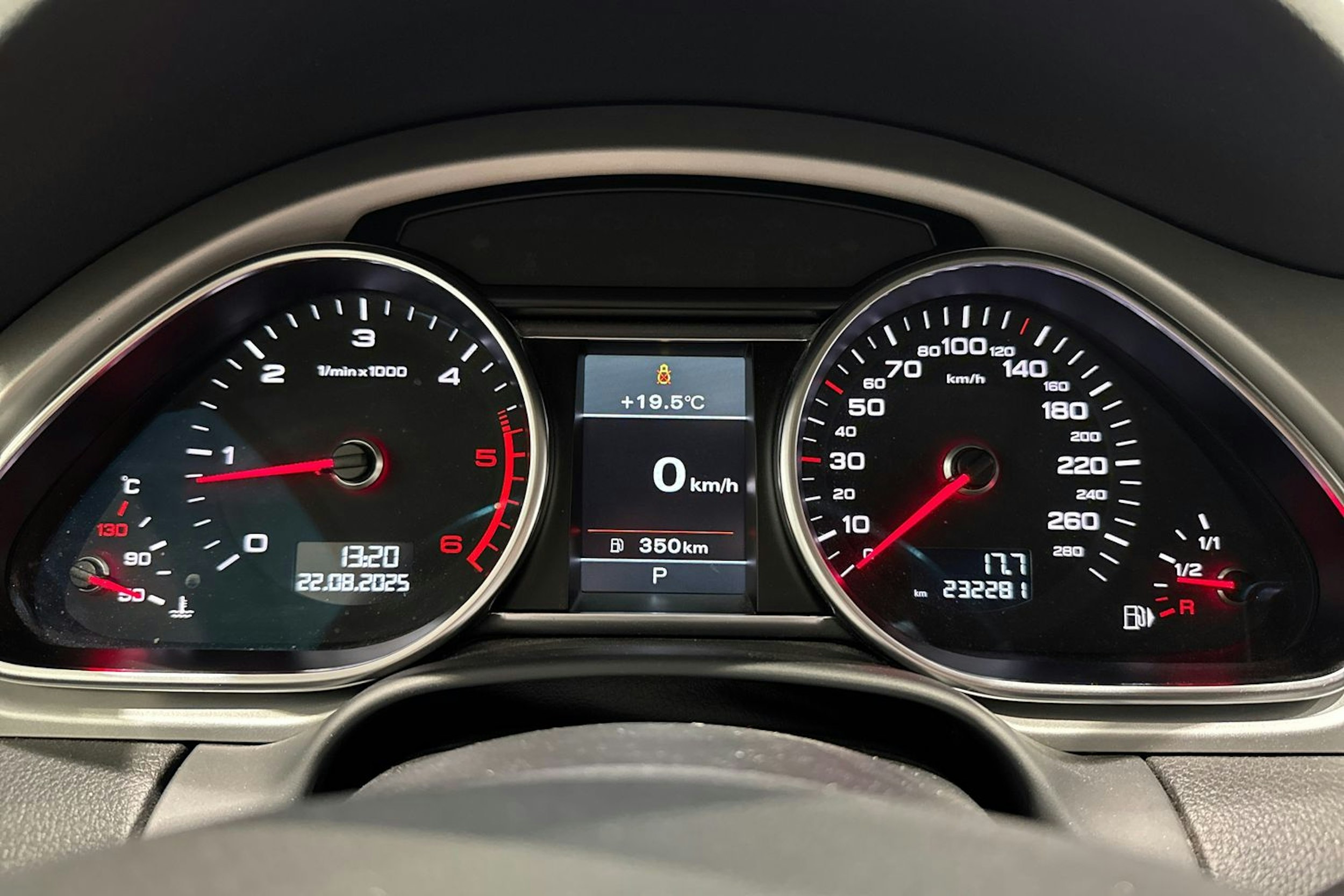musta Audi Q7 2011 kuva 21.