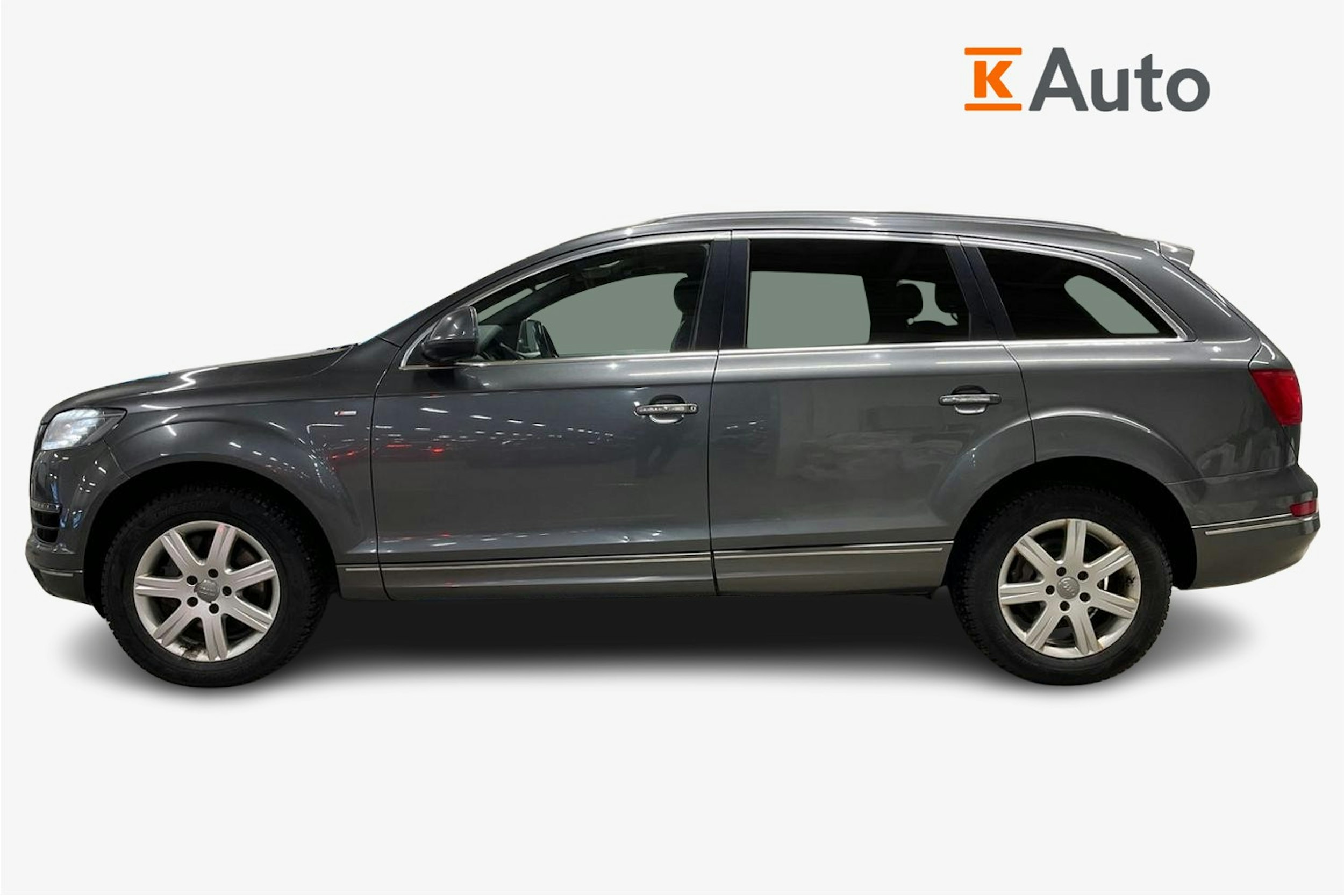 Harmaa Audi Q7 2011 kuva 6.