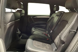 Harmaa Audi Q7 2011 kuva 10.