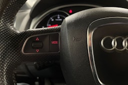 Harmaa Audi Q7 2011 kuva 21.