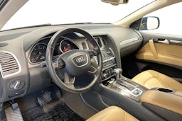 musta Audi Q7 2012 kuva 7.