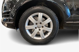 musta Audi Q7 2012 kuva 11.