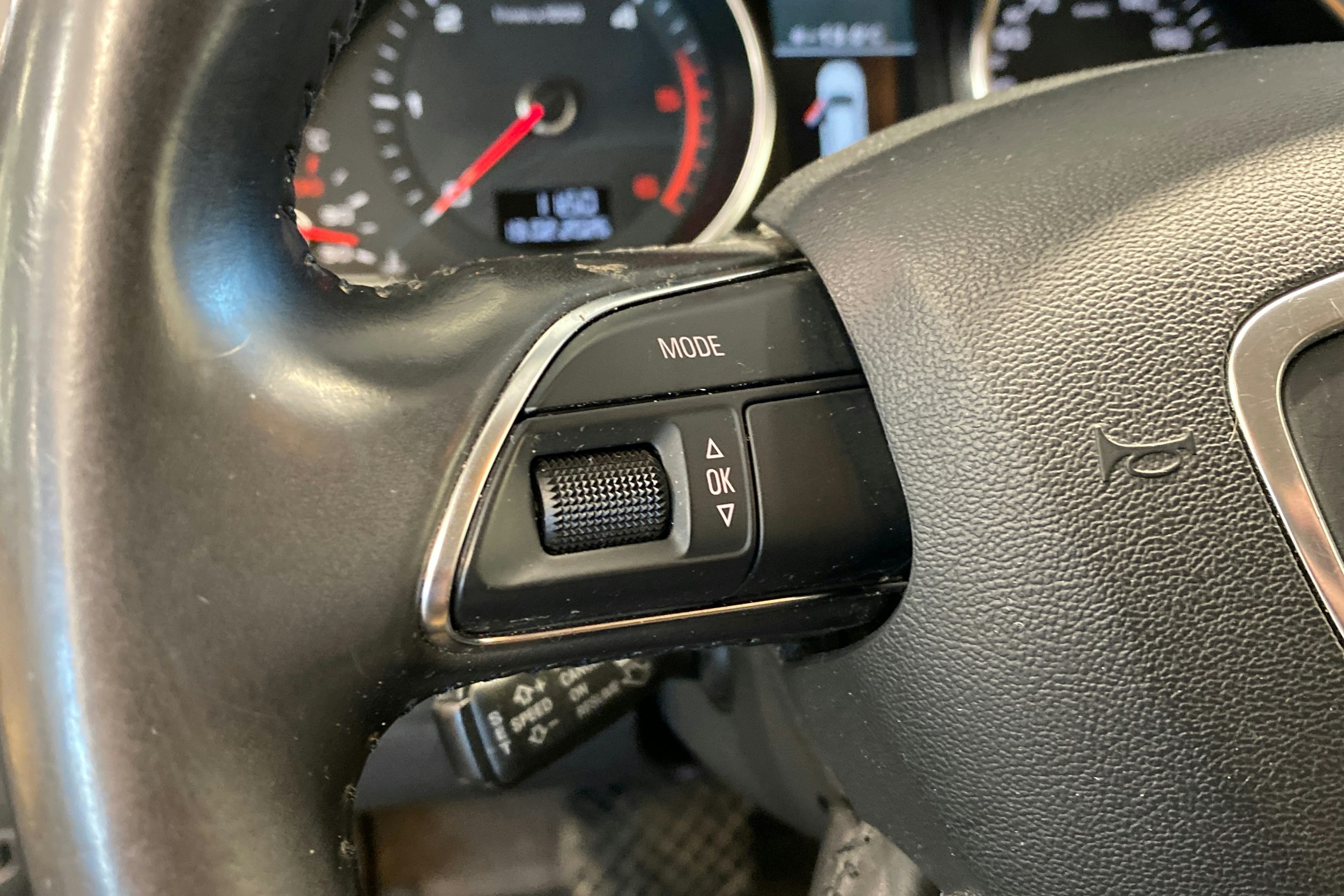 musta Audi Q7 2012 kuva 18.