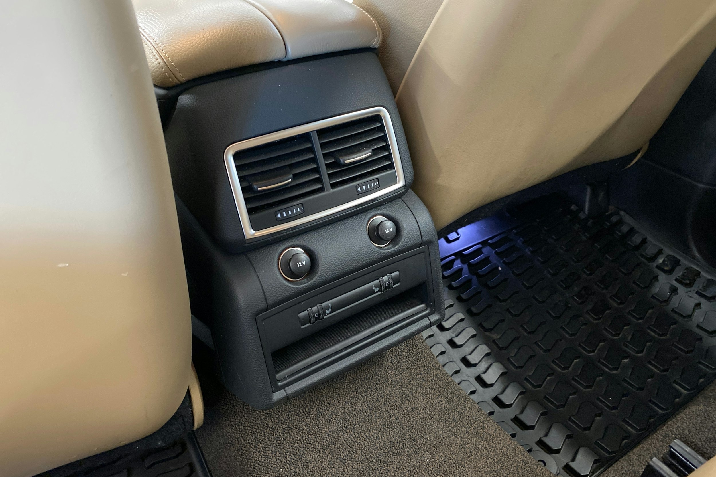 musta Audi Q7 2012 kuva 27.