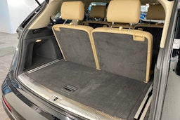 musta Audi Q7 2012 kuva 28.