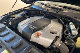 musta Audi Q7 2012 kuva 34.