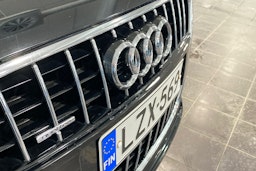 musta Audi Q7 2012 kuva 38.