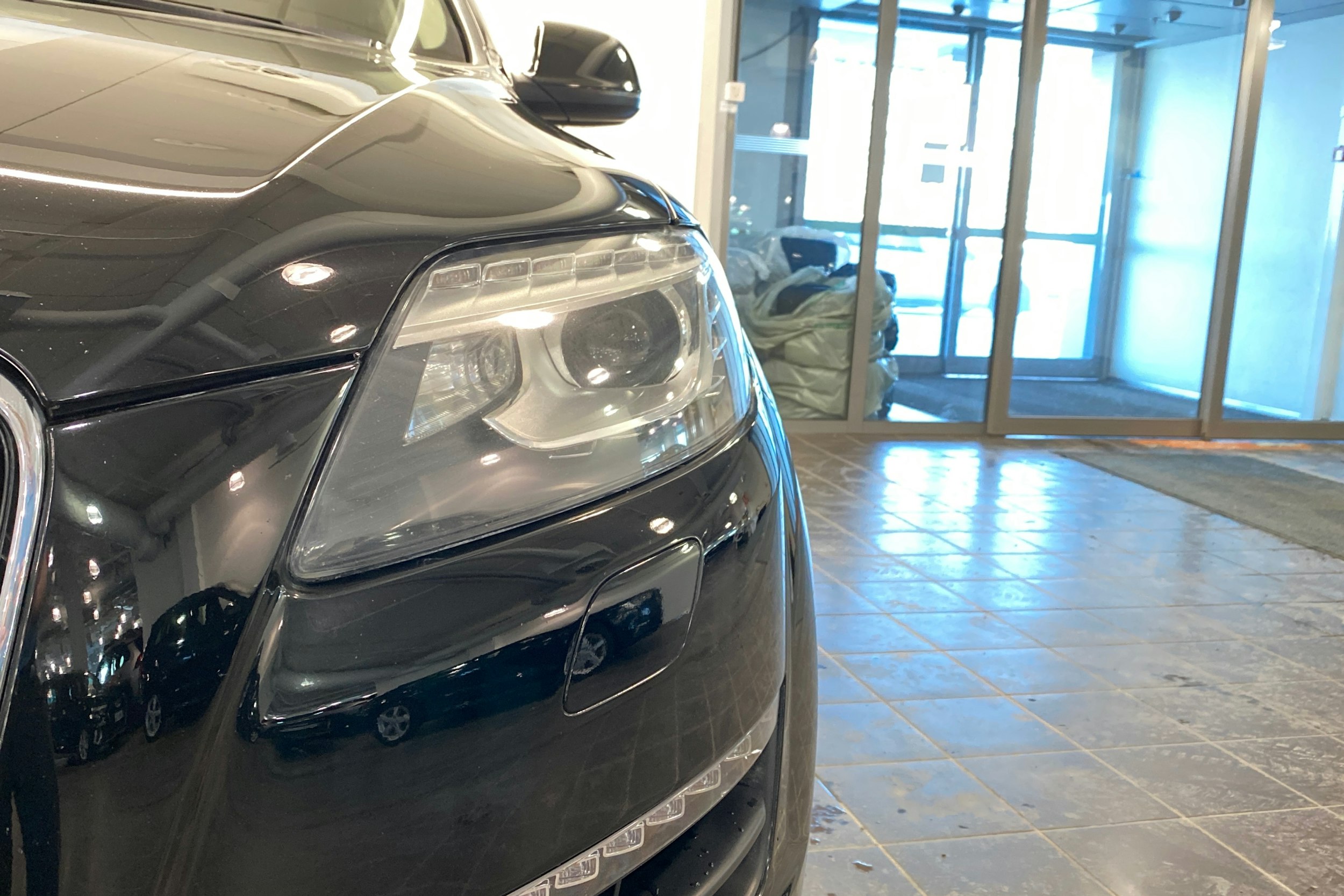 musta Audi Q7 2012 kuva 39.