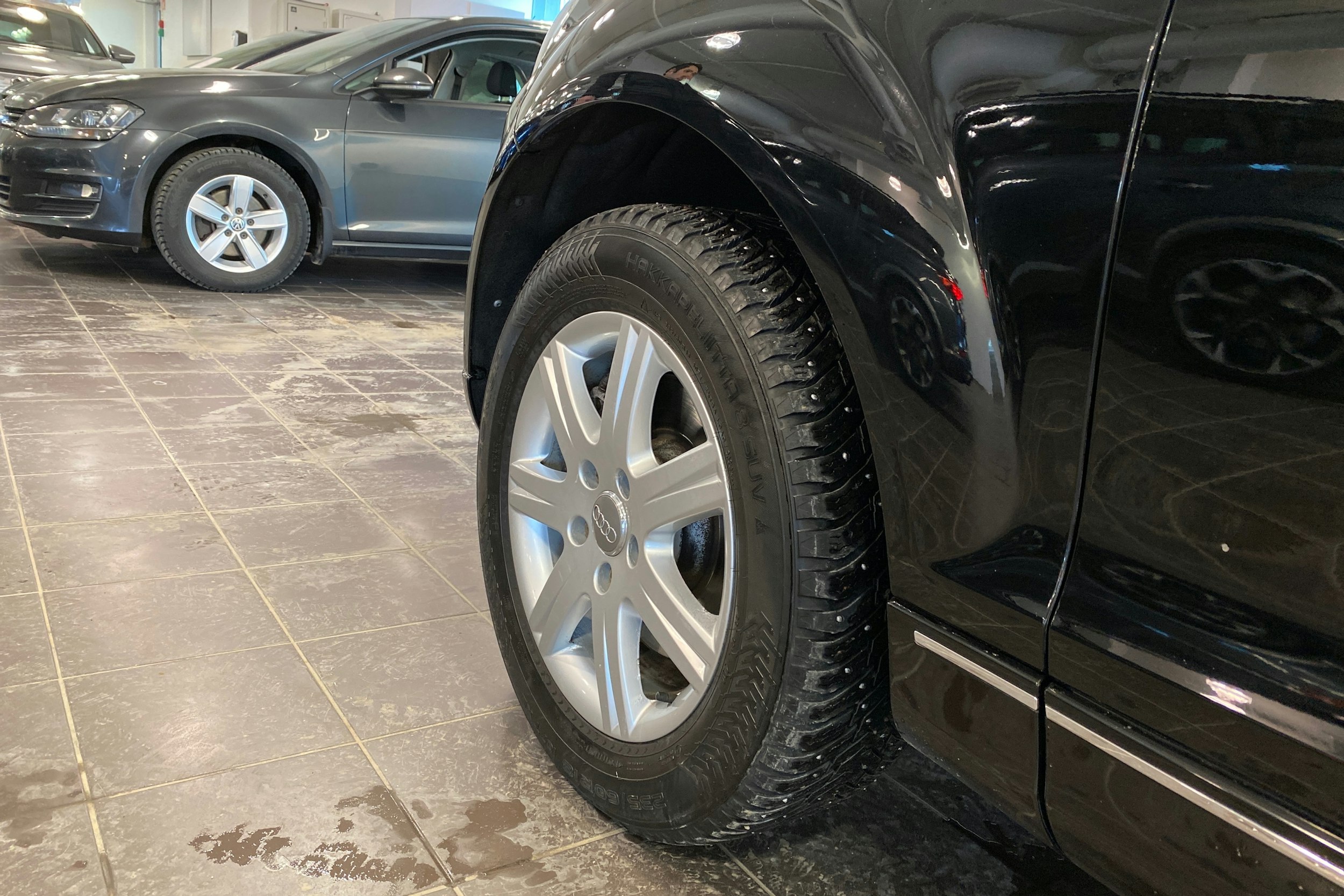 musta Audi Q7 2012 kuva 40.