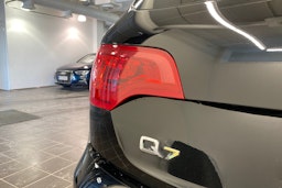 musta Audi Q7 2012 kuva 41.