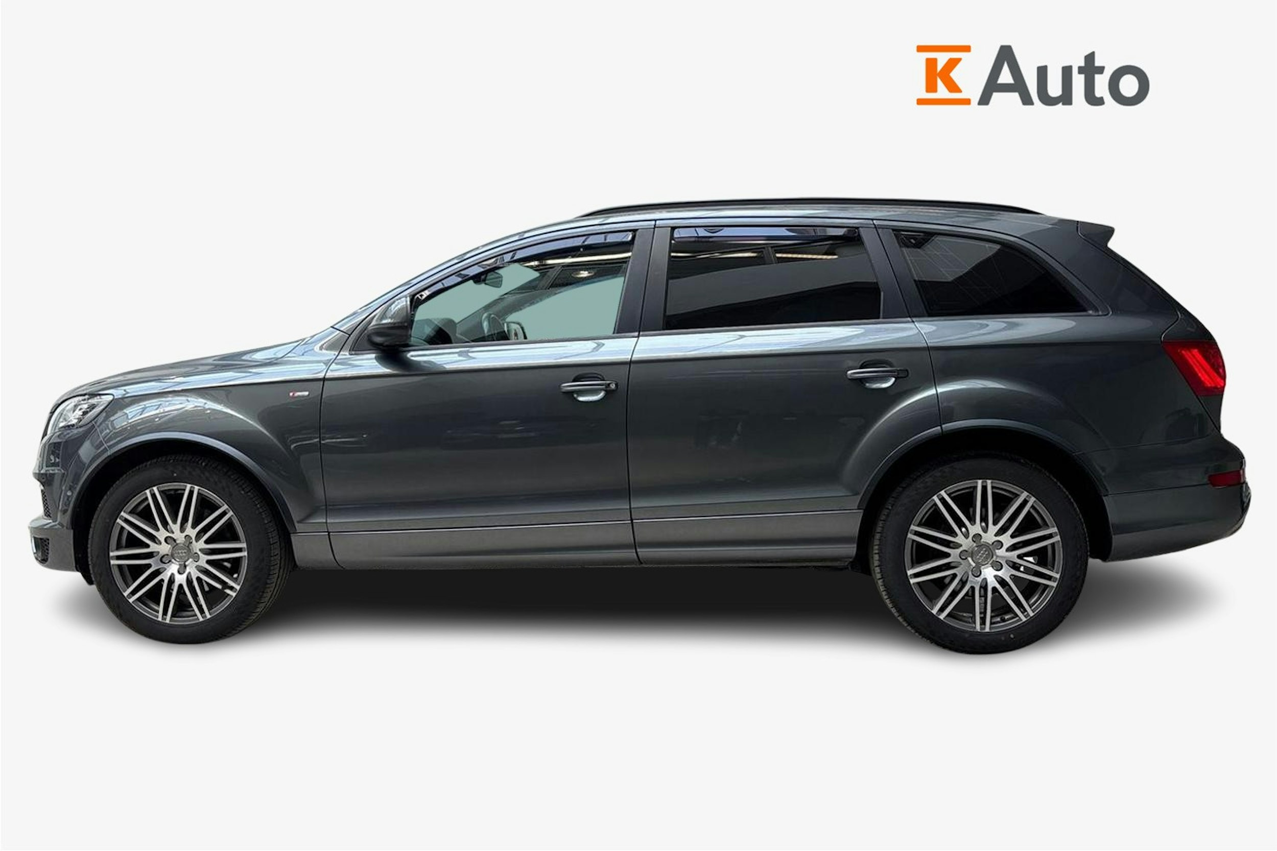 harmaa Audi Q7 2013 kuva 5.