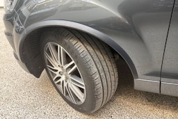harmaa Audi Q7 2013 kuva 10.