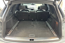 harmaa Audi Q7 2013 kuva 11.