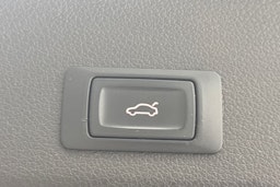 harmaa Audi Q7 2013 kuva 12.