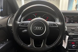 harmaa Audi Q7 2013 kuva 17.