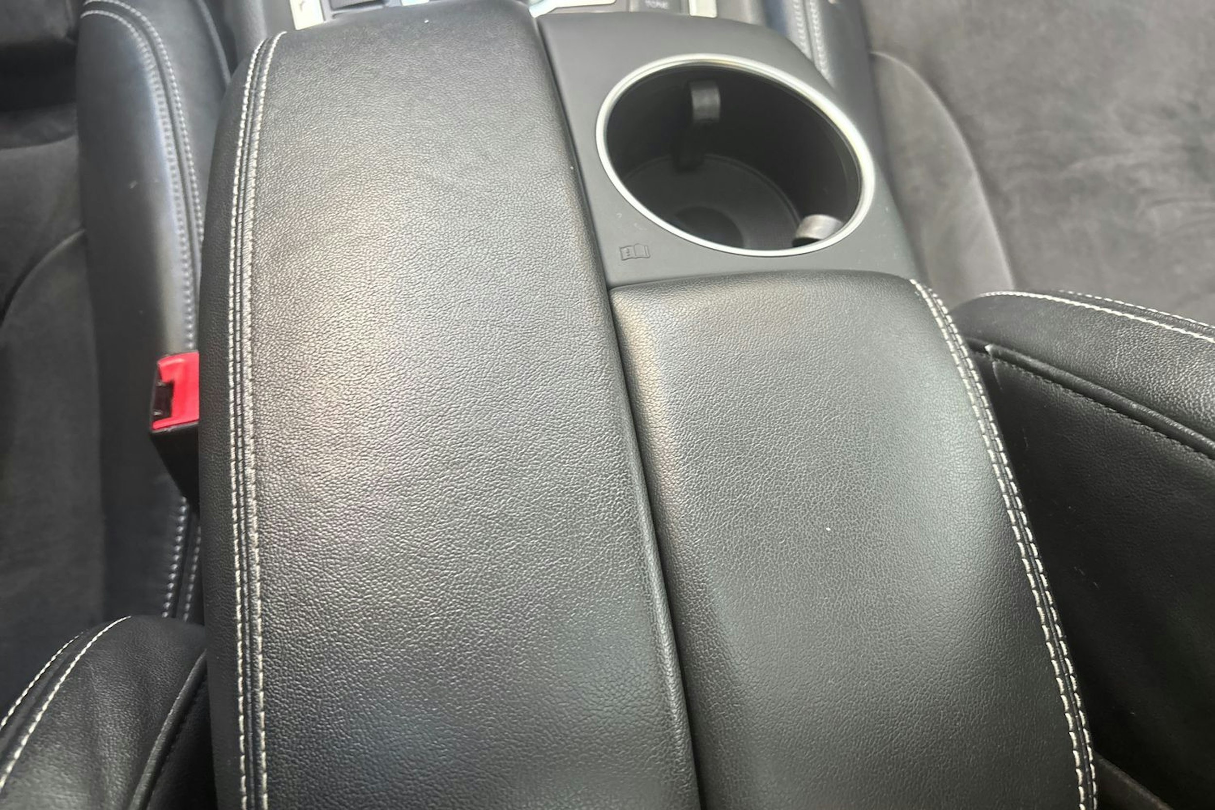 harmaa Audi Q7 2013 kuva 25.