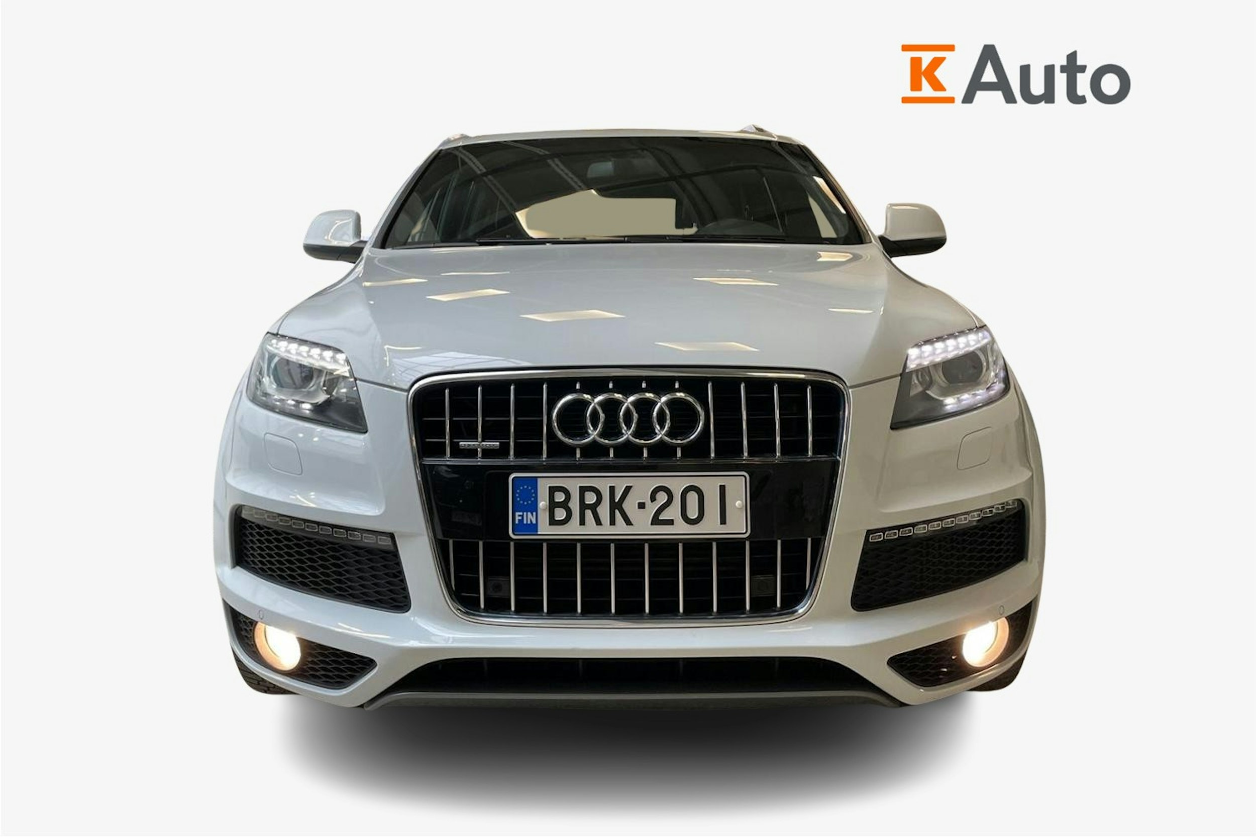 valkoinen Audi Q7 2014 kuva 5.