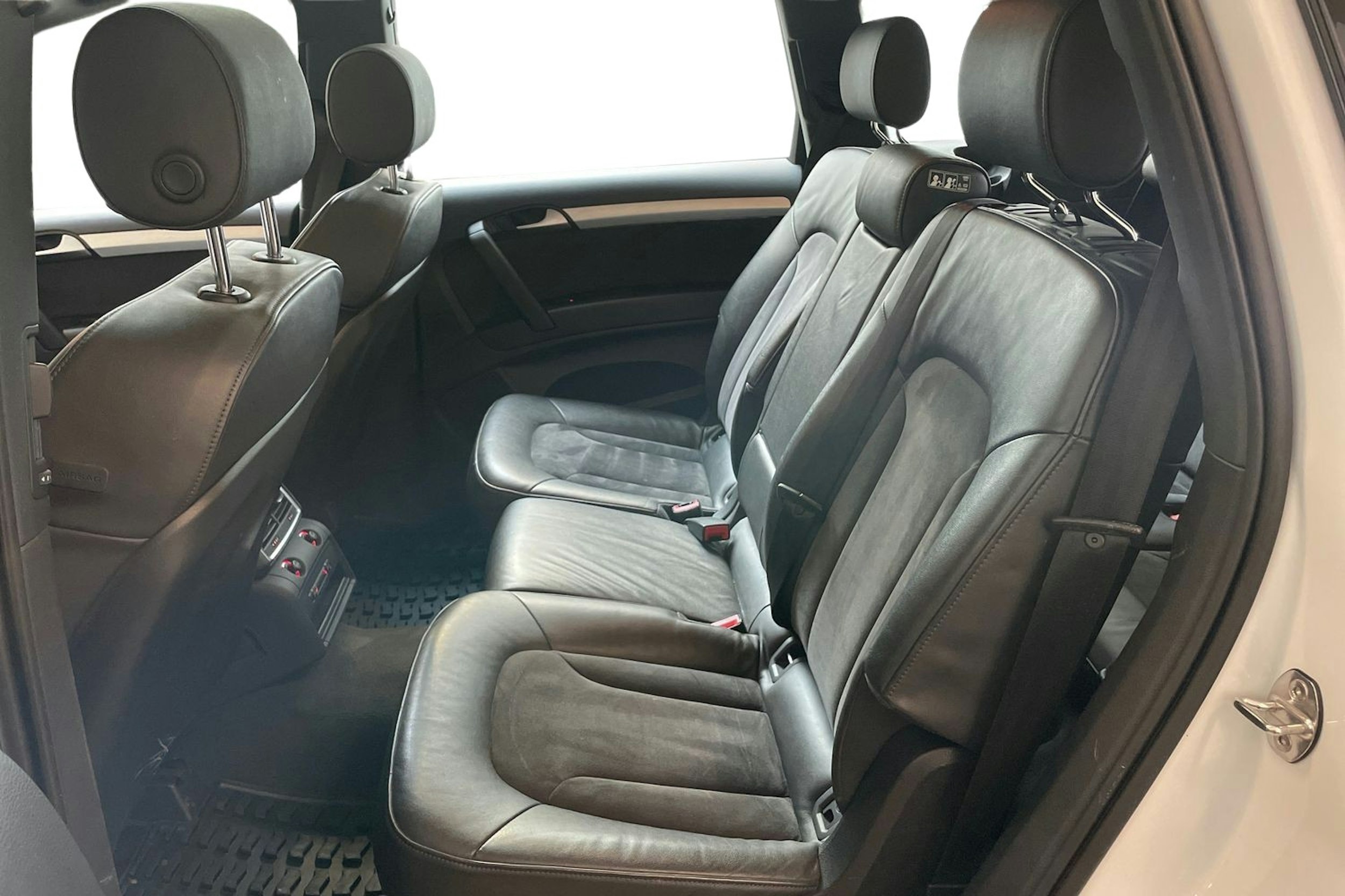 valkoinen Audi Q7 2014 kuva 10.